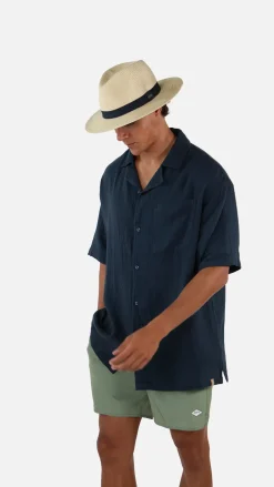 Aveloz Hat