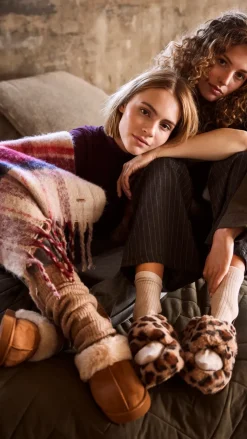 Chicku Slippers