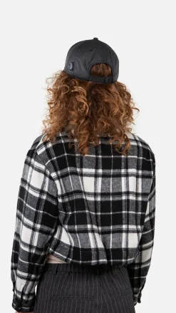 Courtnie Cap