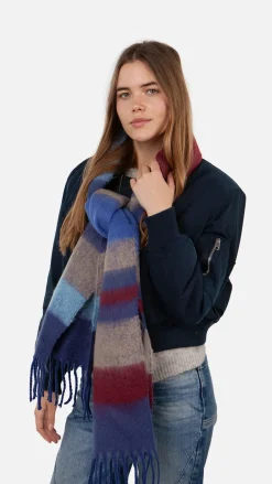 Eluzabeth Scarf