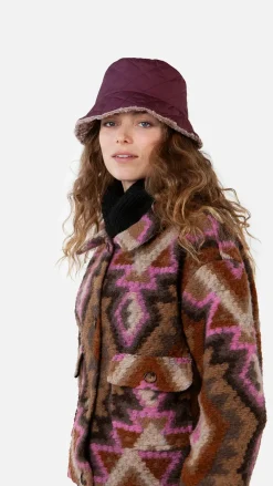 Erola Buckethat
