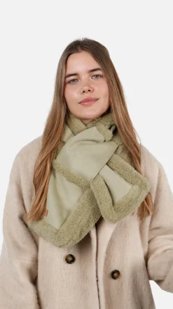 Kegalle Scarf