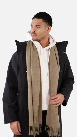 Kristjen Scarf