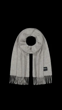 Kristjen Scarf