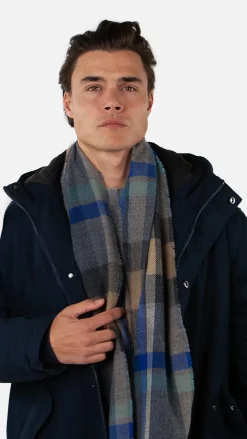 Lowel Scarf
