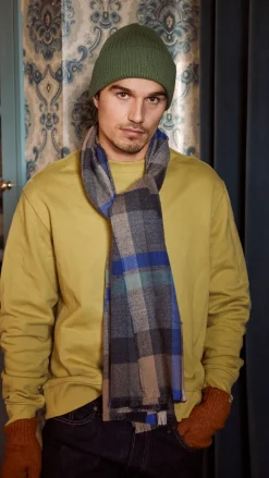 Lowel Scarf
