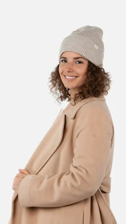 Makalun Beanie