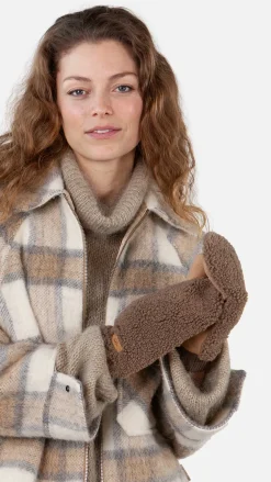 Teddy Mitts